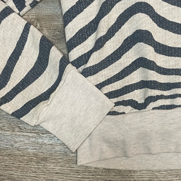 SPLENDID CROP SWEATER (S) - Picture 5 of 5